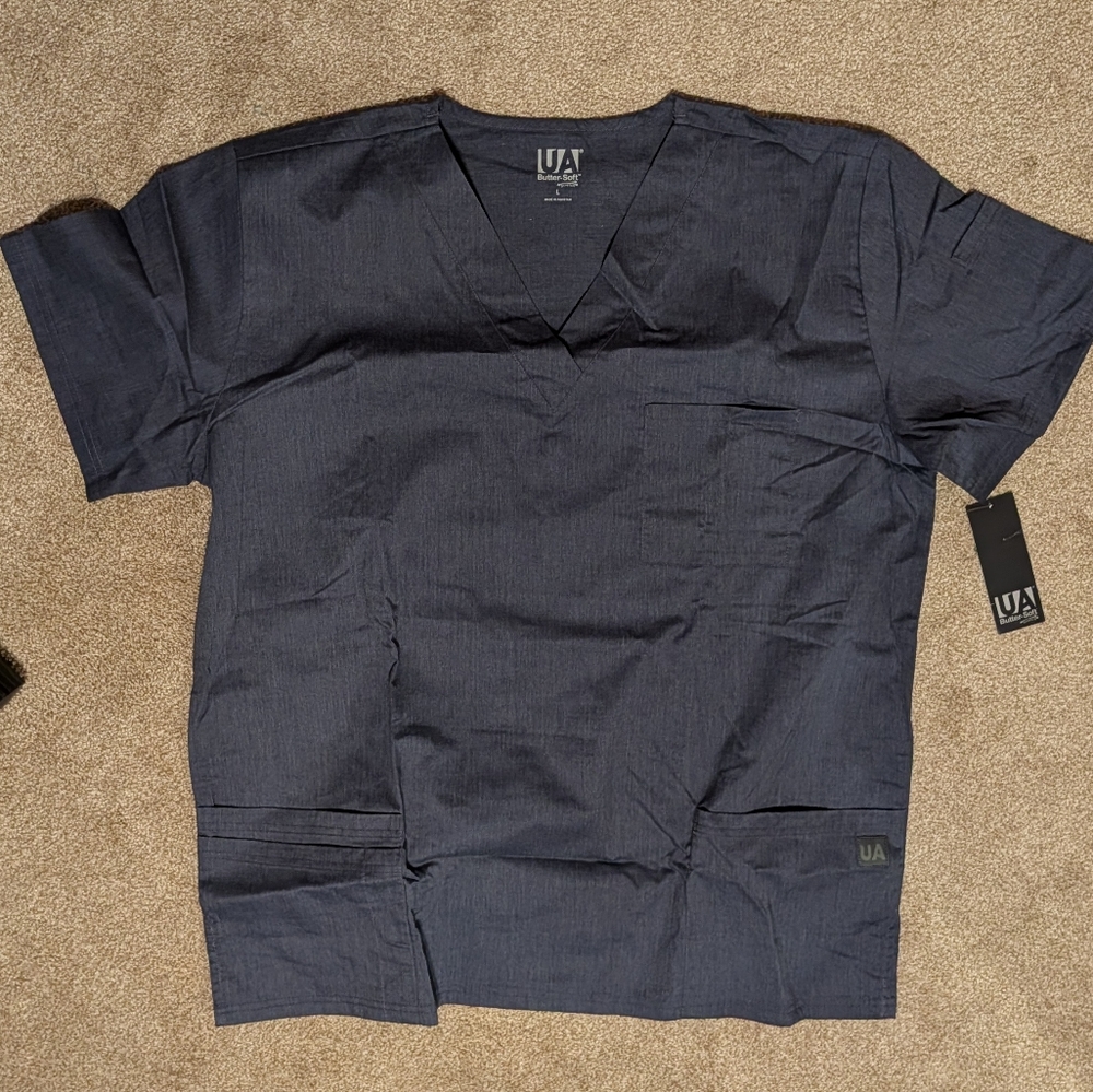 UA Butter-Soft STRETCH Men's 5-Pocket V-Neck Scrub Top Indigo Denim Large NWT